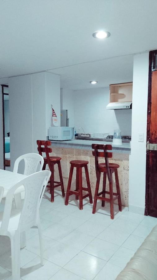 Apartamento Apartamento En El Rodadero, Edificio En Primera Linea De Playa! *